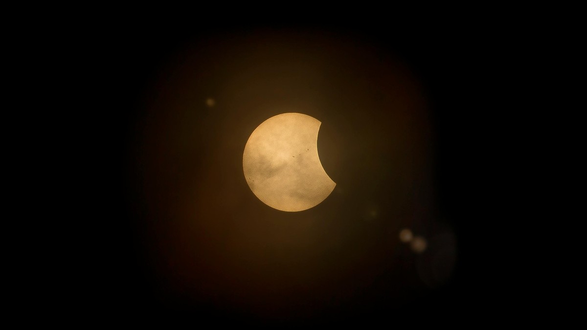 Die Sterne flüstern, die Sonne kneift die Augen zu – was soll da schon schiefgehen?