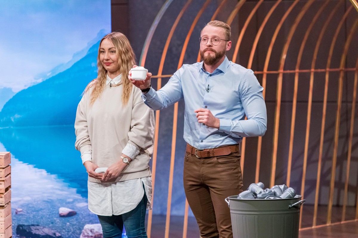 Inga Plochow und Richard Birich präsentieren die wiederverwendbare Wasserfilterkartusche &quot;YUCONA&quot;. Sie erhoffen sich ein Investment von 300.000 Euro für 15 Prozent der Anteile an ihrem Unter ...