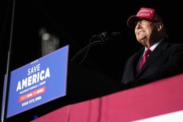 "Save America" ist der neue Slogan, den Trump für seine wahrscheinliche Kandidatur verwenden möchte.