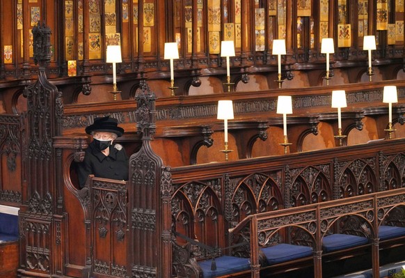 Die Beerdigung von Prinz Philip am 17. April 2021 – die Queen saß in der St. George's Chapel allein.