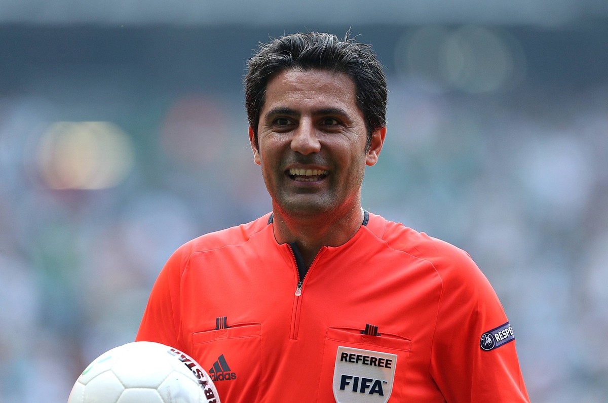 06.09.2014, Fussball 2014/2015, Abschiedsspiel vom Ex-Bremer Ailton im Weserstadion Bremen, Unter dem Motto: Ailton Auswahl - Doublesieger &amp; Friends, Schiedsrichter Babak Rafati PUBLICATIONxNOTxIN ...