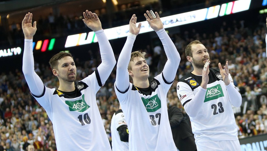 Jubel bei Fabian Wiede (Deutschland), Franz Semper (Deutschland), Steffen Faeth (Deutschland) nach Sieg des Spiels Deutschland gegen Serbien der Handball- WM 2019 der Maenner am 17.01.2019 in der Merc ...