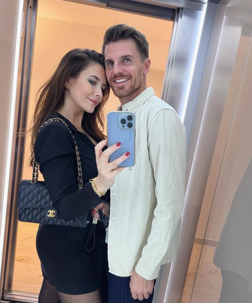 Nationalspieler Jonas Hofmann und Sky-Moderatorin Laura Winter sind seit 2021 ein Paar.