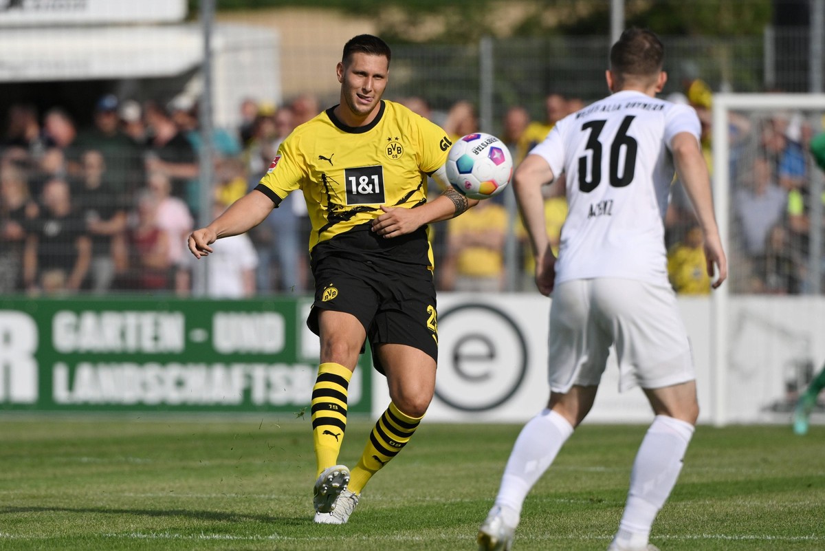 Niklas Süle Borussia Dortmund, Niklas Suele 12.07.2023, Fussball GER, Saison 2023/24, 1. Bundesliga, Testspiel in Hamm, SV Westfalia Rhynern - Borussia Dortmund 0:7 Hamm Westfalia Sportpark Nordrhein  ...