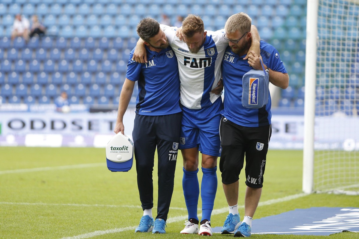 (170826) MAGDEBURG, DEUTSCHLAND -- FUSSBALL, 3. Bundesliga, Saison 2017/18, 6. Spieltag: 1. FC Magdeburg vs SV Werder Bremen II (U23) am 26.08.2017 in der MDCC-Arena in Magdeburg (Sachsen-Anhalt), Deu ...