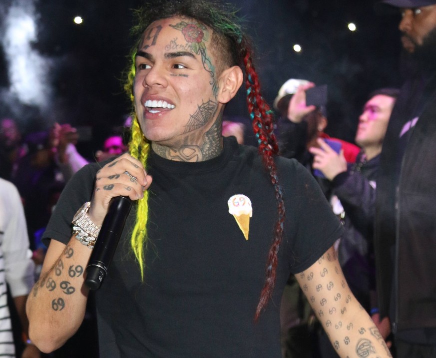 ***FiLE Photo*** Tekashi69 Pleads Guilty On 9 Counts of Drugs, Guns and Racketeering NEWARK, NJ - OCTOBER 28: Tekashi 6ix9ine at Power 105.1 s Powerhouse 2018 at Prudential Center on October 28, 2018  ...