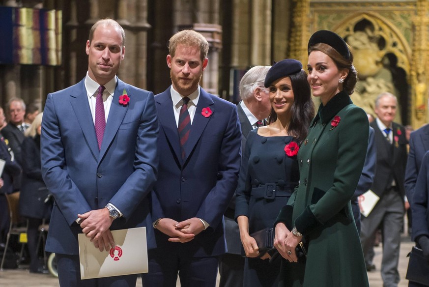 Commmorations du 11 novembre : l armistice clbr l Abbaye de Westminster. PAP11182049 The Queen, accompanied by members of the Royal Family, attend a service at Westminster Abbey for the centenary of t ...