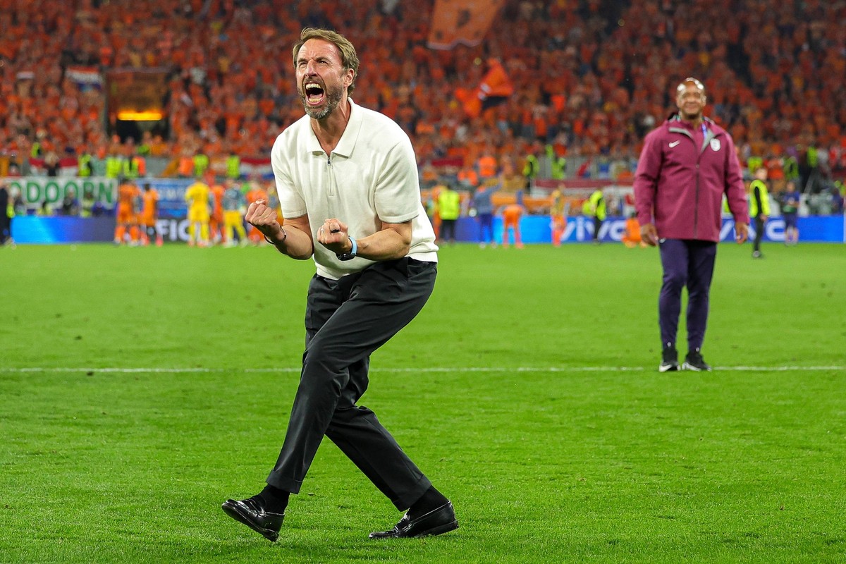 Netherlands v England Euro 2024 10/07/2024. Semi Final Gareth Southgate Manager of England celebrates at full time during the Euro 2024 semi-final match between Netherlands and England at BVB Stadion, ...