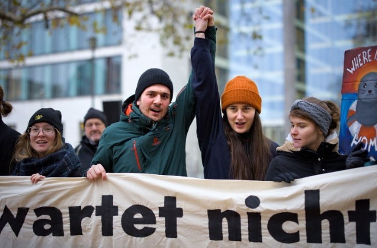Josephine Hübner (Mitte) ist 22 Jahre alt und engagiert sich seit 2019 bei Fridays for Future Berlin.