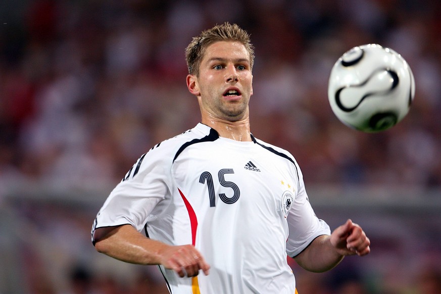 "Hitz the Hammer", wie die Aston-Villa-Fans Thomas Hitzlsperger wegen seines harten Schusses nannten, spielte damals in einer Partie. 
