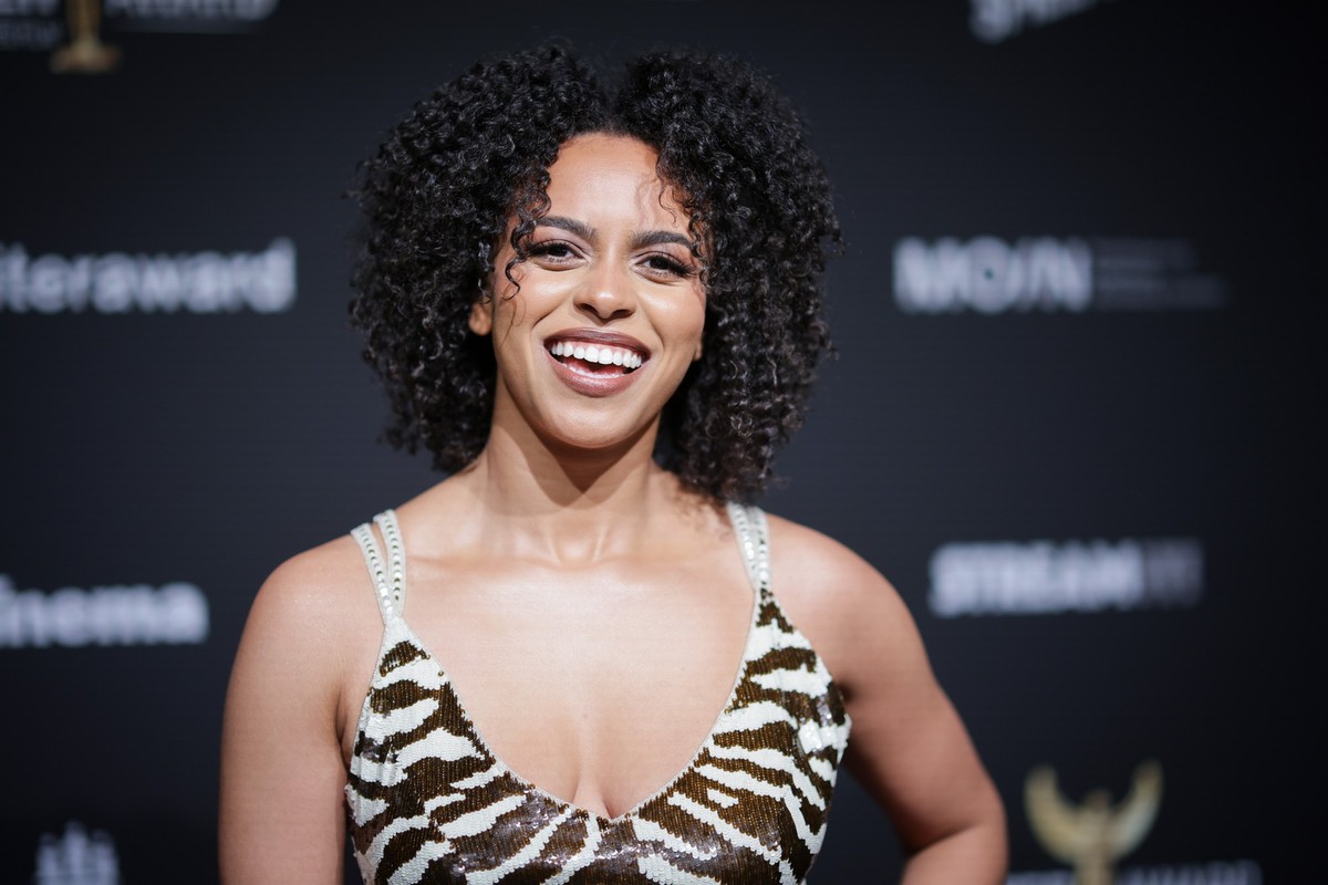 17.04.2024, Hamburg: Aminata Belli kommt zur Verleihung des Jupiter Award 2024. Zum 46. Mal vergeben die Zeitschriften &quot;TV Spielfilm&quot; und &quot;Cinema&quot; den Publikumspreis f
