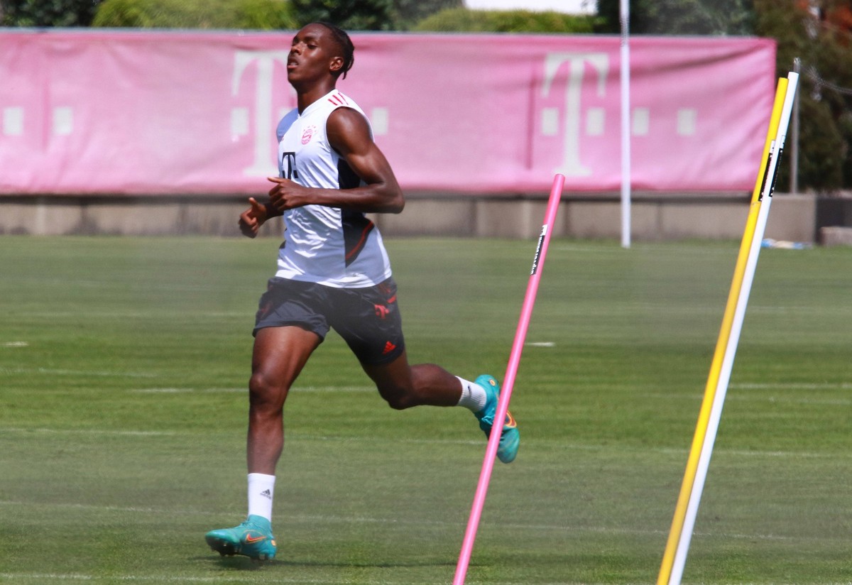 Mathys Tel, Sprint, Sprintraining, sprintet Fussball / 1. BL/ FC Bayern Muenchen / Training an der Saebenerstrasse am 02.08.2022 / FOTO: Mladen Lackovic / LakoPress Mitglied im Verband deutscher Sport ...