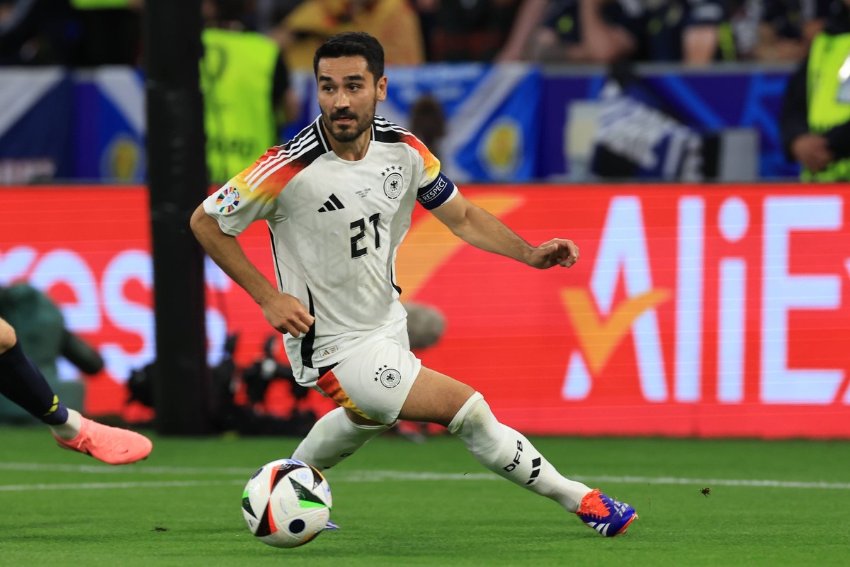 14th June 2024 Munich Football Arena, Munich, Germany Euro 2024 Group A Football, Germany versus Scotland Ilkay Gundogan GER, collects the ball in the box PUBLICATIONxNOTxINxUK ActionPlus12654394 Pier ...