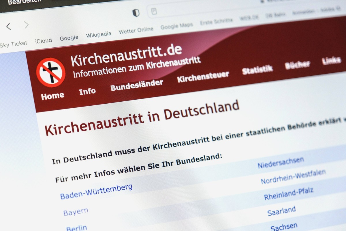 Informationen im Internet zum Kirchenaustritt in Deutschland Themenfoto vom 27.06.2022. Wer in Deutschland aus der Kirche austreten will, muss zum Amt. Abhaengig vom Bundesland muessen Sie entweder be ...