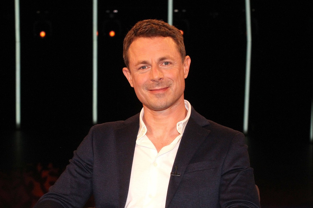 Alexander Bommes bei der NDR Talk Show am 10.05.2024 in Hamburg NDR Talk Show am 10.05.2024 in Hamburg *** Alexander Bommes at the NDR Talk Show on 10 05 2024 in Hamburg NDR Talk Show on 10 05 2024 in ...