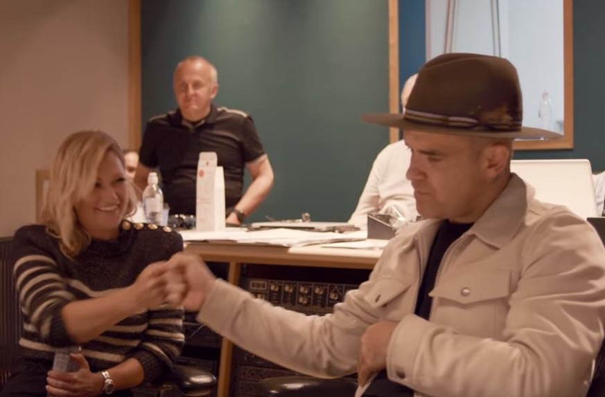 Helene Fischer und Robbie Williams im Studio.