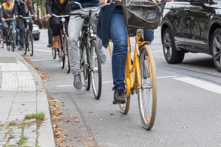 Busy cycle lane in Hamburg