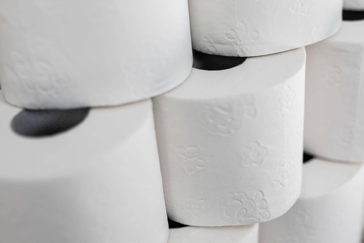 Hamburg, 24. März 2020 - In Deutschland kommt es zu Hamsterkäufen bei Toilettenpapier aufgrund der Corona-Pandemie *** Hamburg, 24 March 2020 In Germany, hamster purchases of toilet paper due to the c ...