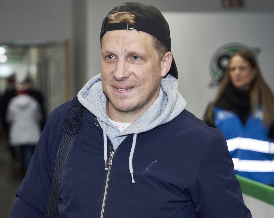 Oliver Pocher beim Eishockey Open Air 2022 in der Heinz von Heiden Arena. Hannover, 17.12.2022 *** Oliver Pocher at the Ice Hockey Open Air 2022 in the Heinz von Heiden Arena Hannover, 17 12 2022 Foto ...