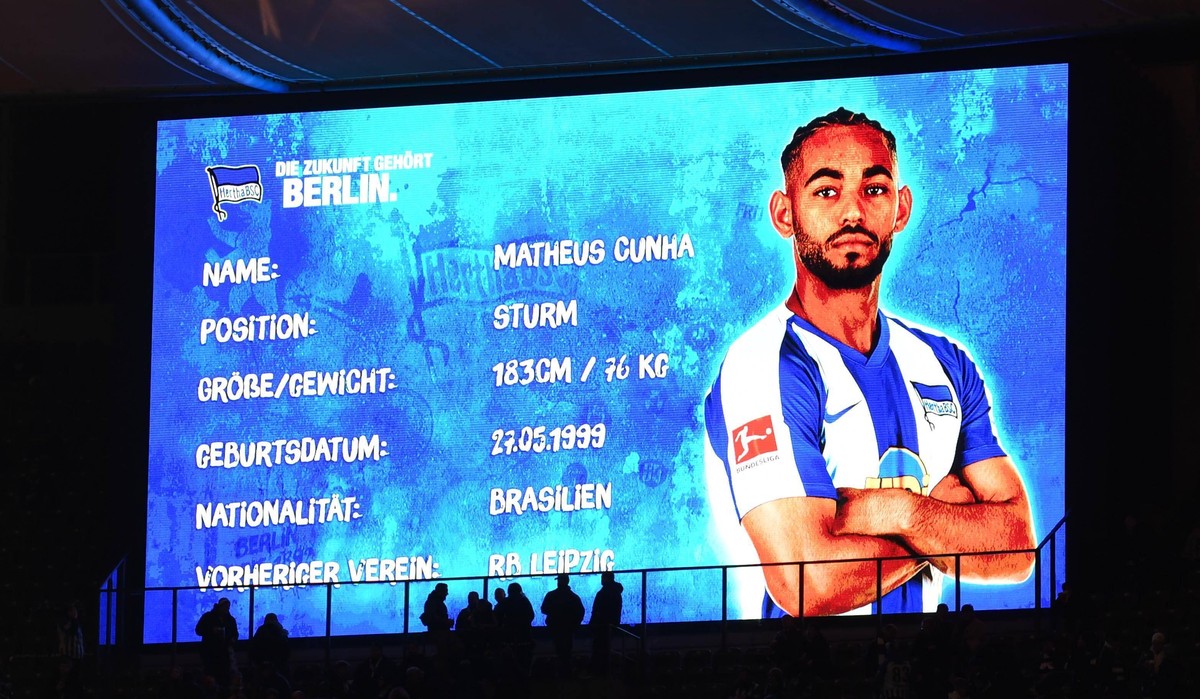 Fussball, Herren, 1. Bundesliga, Saison 2019/20, 20. Spieltag, Hertha BSC - FC Schalke 04, Anzeigetafel mit Matheus Santos Carneiro Da Cunha Hertha BSC, 31.01. 2020, *** Football, men, 1 Bundesliga, s ...