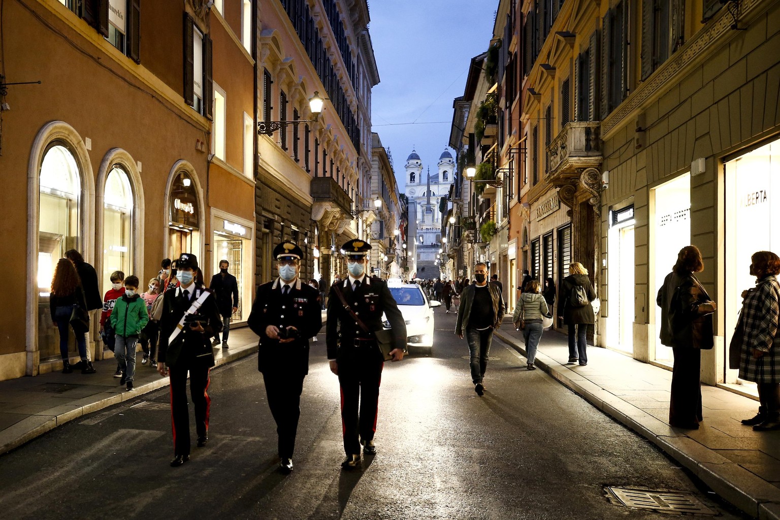Weiterhin herrschen in Italien, hier Rom, strenge Corona-Regeln. 
