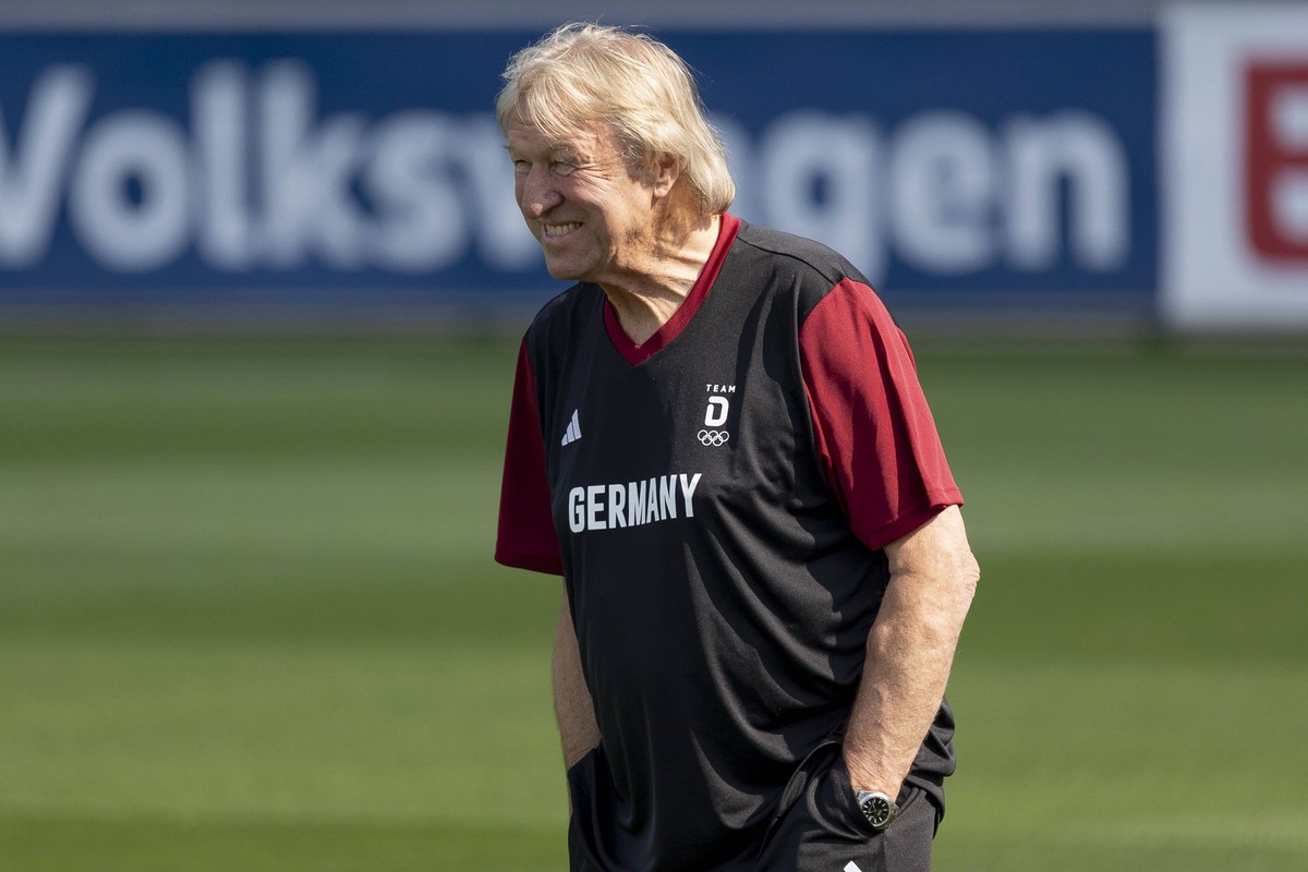 Training DFB Frauen Fussball Nationalmannschaft, 20.07.2024 Horst Hrubesch Trainer Deutsche Frauen Nationalmannschaft, Freisteller, Potrait / Portr�t, Training Deutsche Frauenfussball Nationalmannscha ...