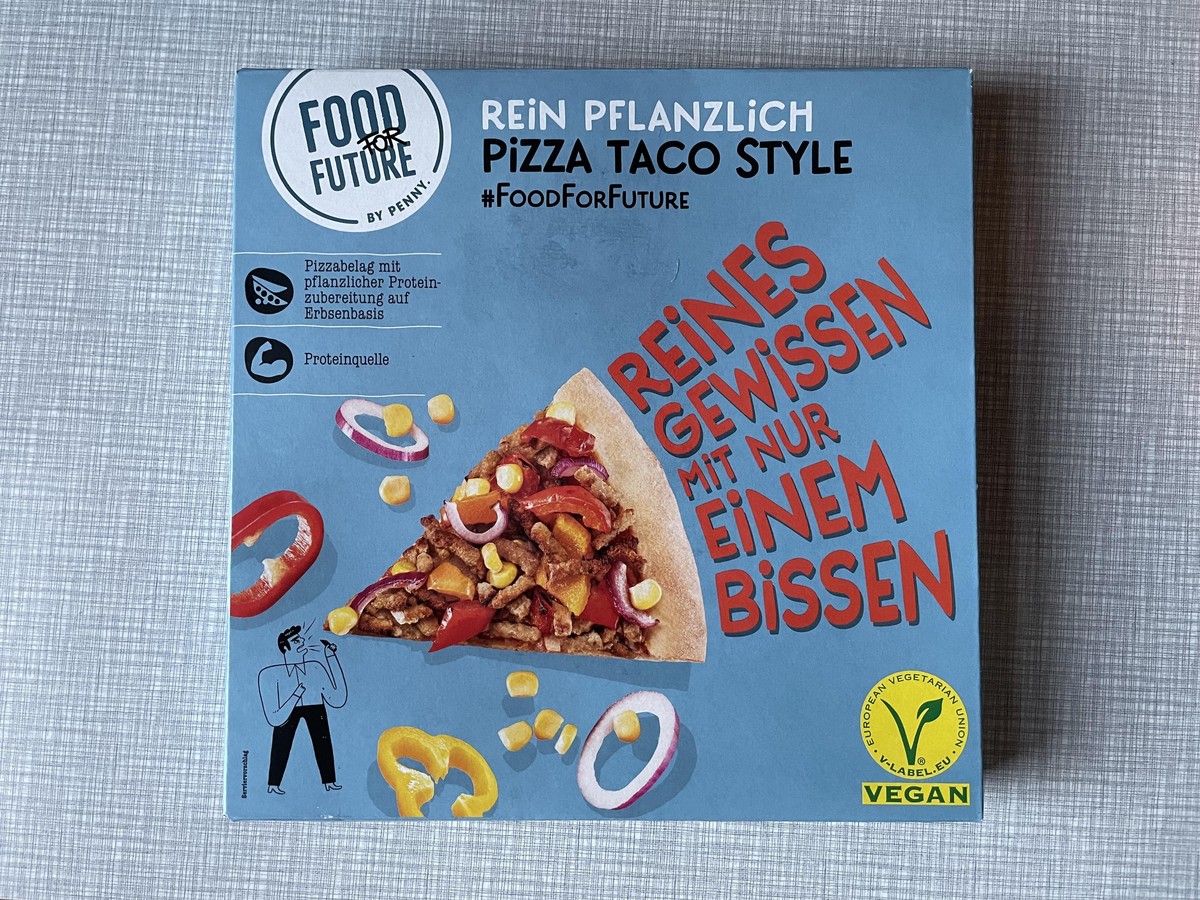 Die Pizza im "Taco Style" ist reichlich belegt.