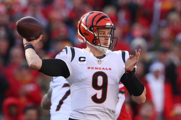 KANSAS CITY, MO - JANUARY 30: Cincinnati Bengals quarterback Joe Burrow 9 passes from the pocket in the first quarter of the AFC Championship game between the Cincinnati Bengals and Kansas City Chiefs ...