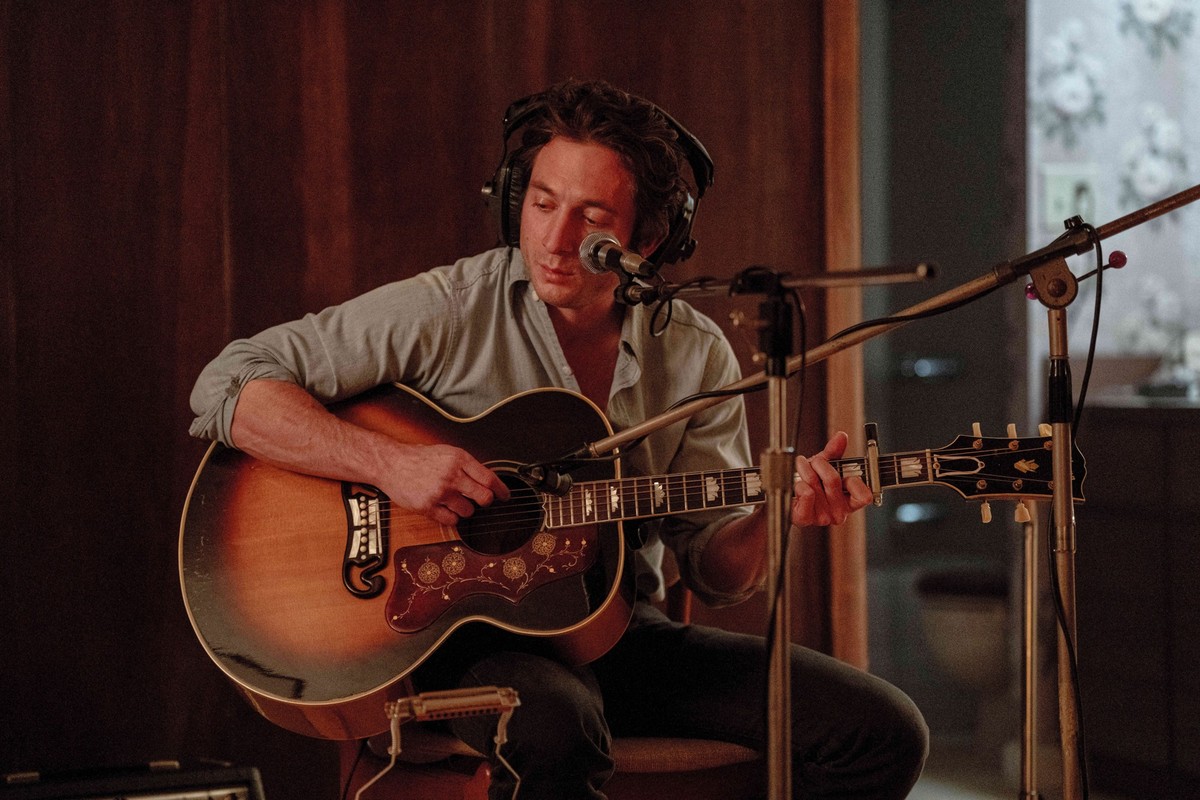 This image released by 20th Century Studios shows Jeremy Allen White as Bruce Springsteen in a scene from &quot;Springsteen: Deliver Me From Nowhere.&quot; (Macall Polay/20th Century Studios via AP)