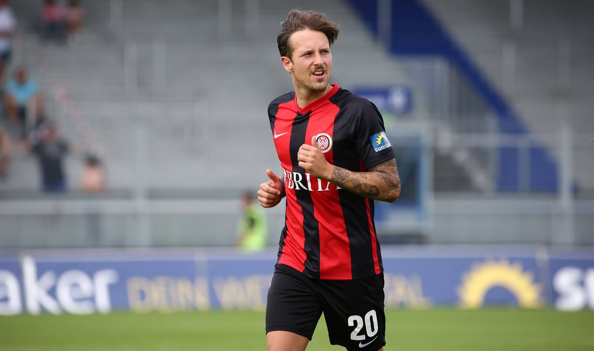21.07.2019, xcex, GER, Wiesbaden, BRITA-Arena, Fussball, 2. Bundesliga, Saison 2019/2020, Testspiel SV Wehen Wiesbaden - Boavista Porto Moritz Kuhn (SVWW) DFL regulations prohibit any use of photograp ...