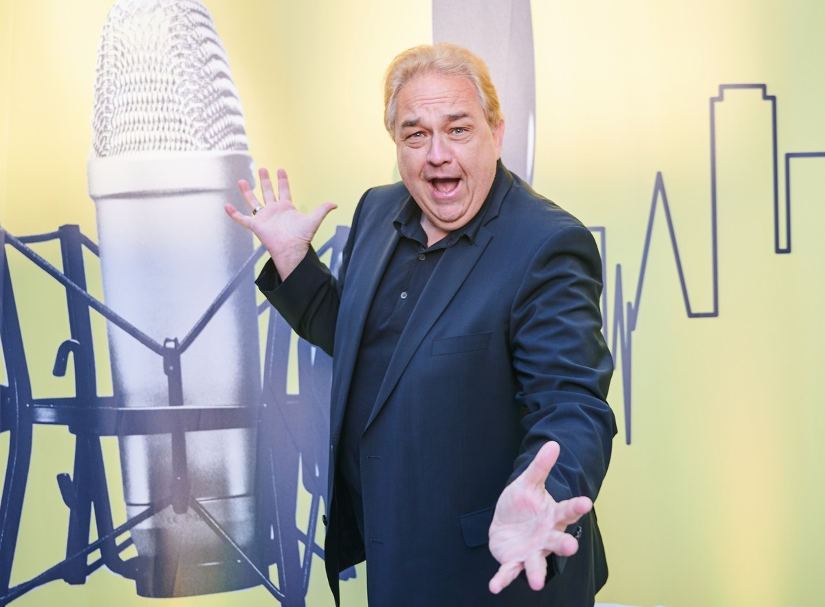 ARCHIV - 06.07.2023, Berlin: Oliver Kalkofe kommt zur Verleihung des Deutschen Podcast Preises ins Prince Charles. (zu dpa: �Neue Show: Oliver Kalkofe will falsche Antworten�) Foto: Annette Riedl/dpa ...