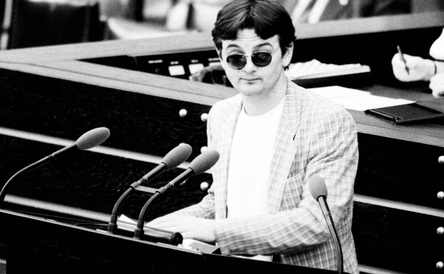 Joschkas Turnschuhe und SPD-Querulanten – 5 Aktionen, die es nur in Hessen gab