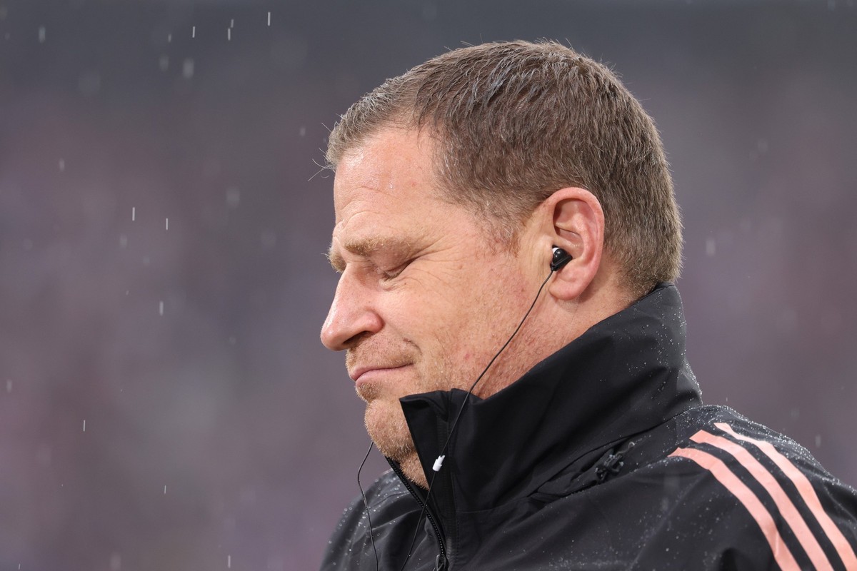03.05.2025, Sachsen, Leipzig: Fu�ball: Bundesliga, RB Leipzig - Bayern M�nchen, 32. Spieltag, Red Bull Arena, M�nchens Sportvorstand Max Eberl reagiert vor dem Spiel WICHTIGER HINWEIS: Gem�� den Vorga ...