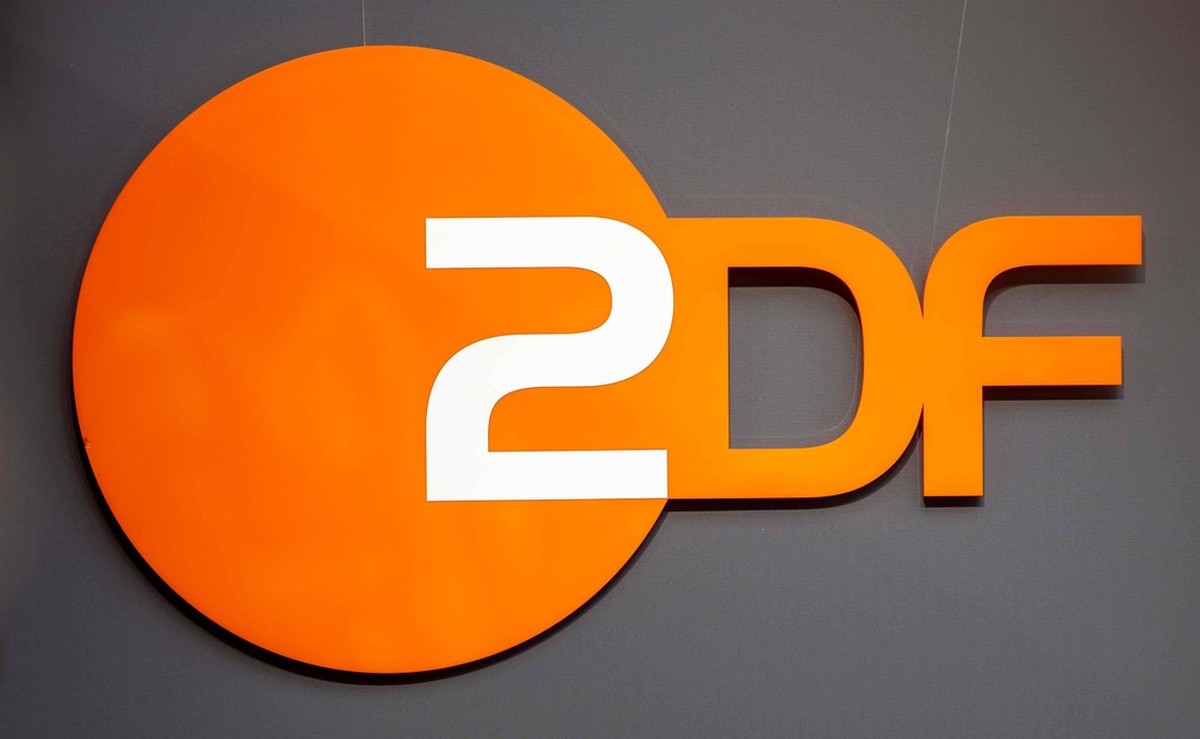 Berlin, Deutschland. 27. Mai 2024. ZDF-Logo auf der re:publica 2024 unter dem Motto Who cares in der Station Berlin beim Gleisdreieck. Berlin *** Berlin, Germany 27 May 2024 ZDF logo at re publica 202 ...
