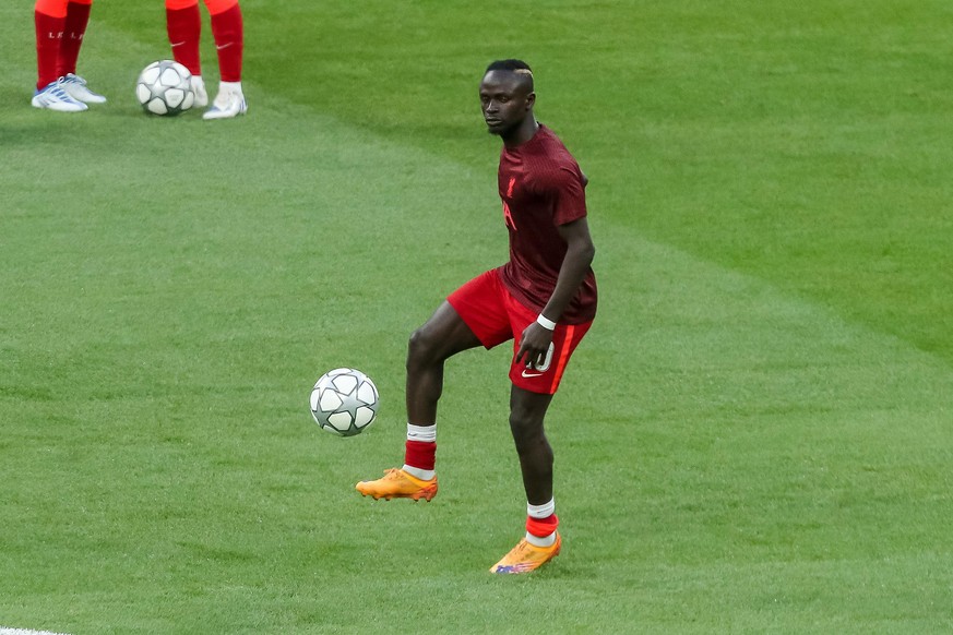 Paris, Frankreich, 28.05.2022: Sadio Mane (Liverpool FC) in Aktion, am Ball, Einzelaktion vor dem Spiel des UEFA Champions League Final 2021/22 zwischen Liverpool FC vs Real Madrid im Stade de France  ...