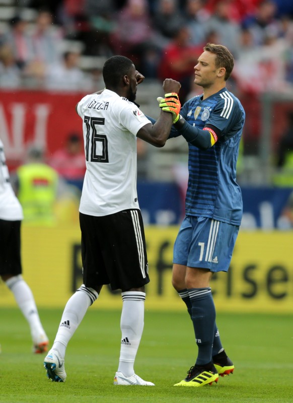 Man kennt sich und schätzt sich. Antonio Rüdiger und Manuel Neuer.