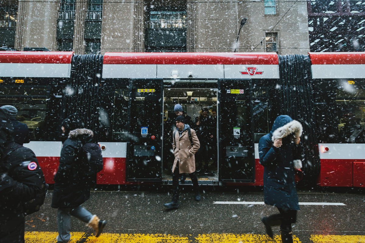 Klimafreundlich ans Ziel: Mit öffentlichen Verkehrsmitteln.