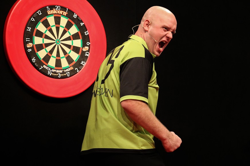 World Darts Gala 2019 am 07.12.2019 in der Westfalenhalle in Dortrmund Weltmeister Michael van Gerwen - Mighty Mike Niederlande jubelt *** World Darts Gala 2019 on 07 12 2019 in the Westfalenhalle in  ...