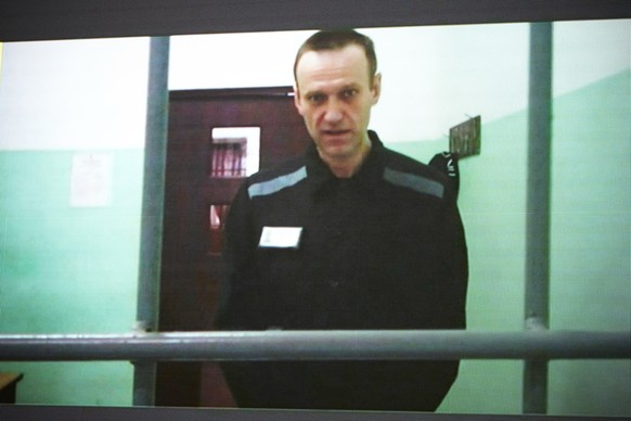ARCHIV - 22.06.2023, Russland, Moskau: Dieses Foto einer Live-Übertragung zeigt Alexej Nawalny, Oppositionspolitiker aus Russland, während einer Anhörung vor dem Obersten Gerichtshof. (zu dpa &quot;Na ...