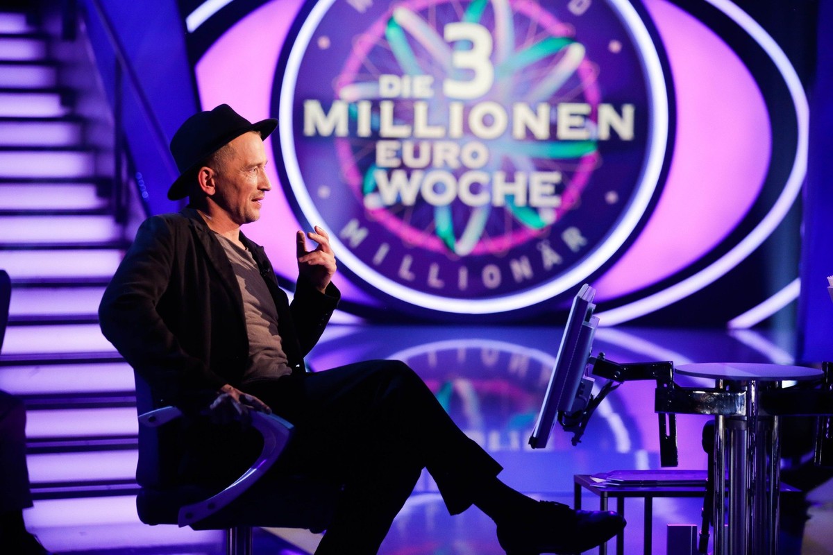 Moderator Günther Jauch

Die Verwendung des sendungsbezogenen Materials ist nur mit dem Hinweis und Verlinkung auf RTL+ gestattet.