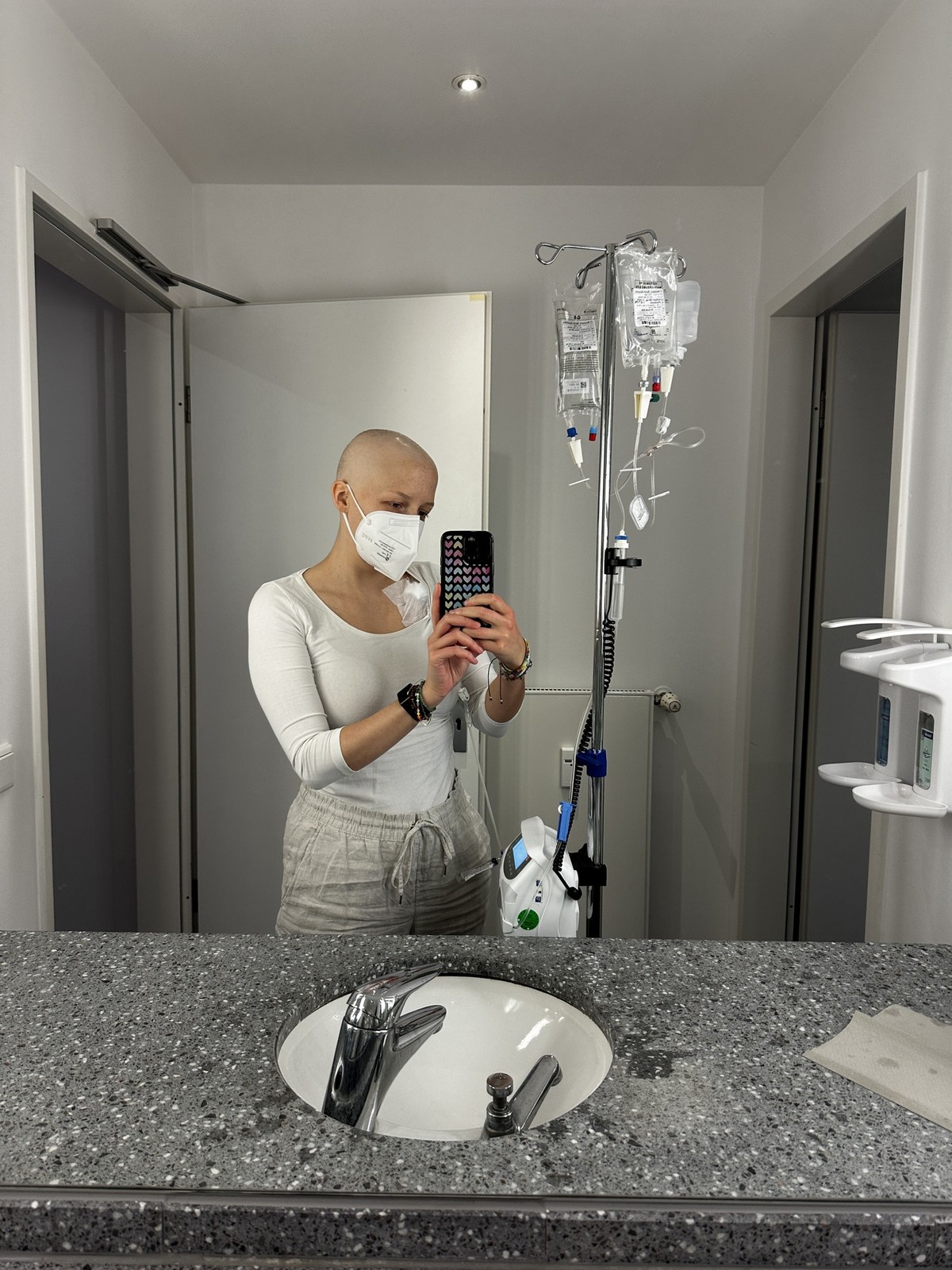 Zur Bekämpfung des Tumors unterzog sich Sarah einer Chemotherapie.
