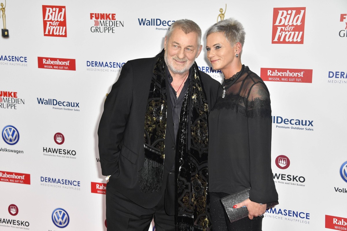 Heinz Hoenig mit Freundin Annika K