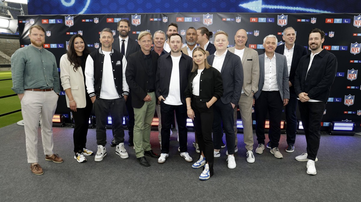 Adrian Franke, Nadine Nurasyid, Florian Ambrosius, Sebastian Vollmer, Alex von Kuczkowski, Jan Stecker, Björn Werner, Mitja Lafere, Patrick Esume, Jana Wosnitza, Markus Kuhn, Florian Schmidt-Sommerfel ...