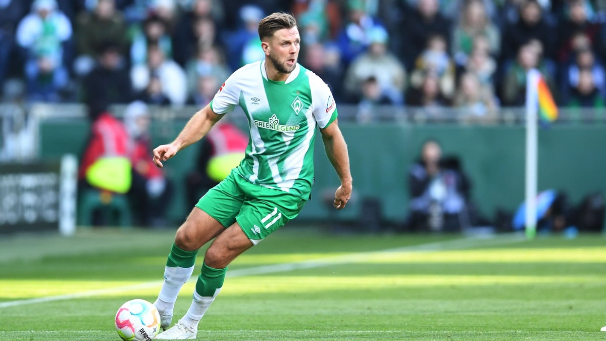 ARCHIV - 02.04.2023, Bremen: Fußball: Bundesliga, Werder Bremen - TSG 1899 Hoffenheim, 26. Spieltag, wohninvest Weserstadion. Werders Niclas Füllkrug am Ball. Füllkrug trainierte am Mittwoch zumindest ...