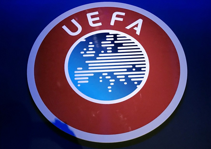 ARCHIV - 03.03.2020, Niederlande, Amsterdam: Ein Logo der UEFA h