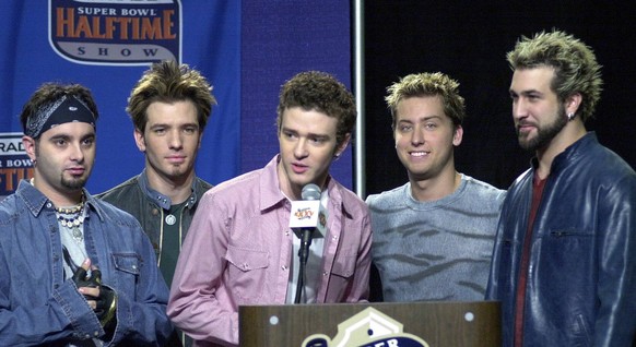 Drei von fünf NSync-Mitgliedern trugen Spike-Haare.