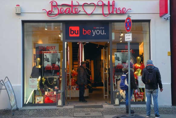 Der Beate Uhse-Konzern hat Insolvenz angemeldet. Filiale in der Oranienburger Strasse in Berlins Mitte. *** The Beate Uhse Group has filed for bankruptcy branch in Oranienburger Strasse in central Ber ...