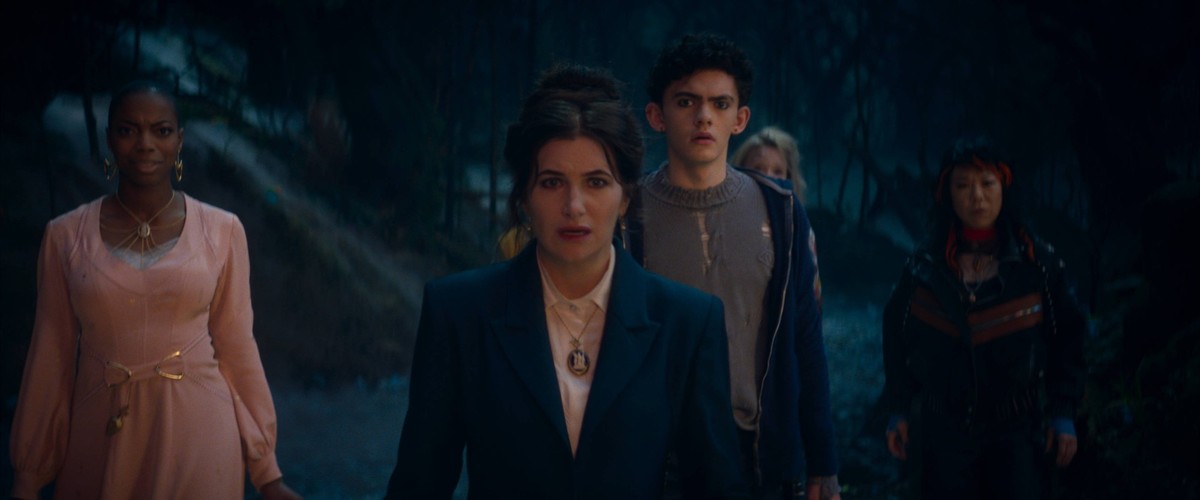 Agatha All Along 2024 Agatha All Along 2024 Jennifer Kale Sasheer Zamata, Agatha Harkness Kathryn Hahn, Teen Joe Locke, Mrs. Hart/Sharon Davis Debra Jo Rupp, Ali Ahn Alice Wu-Gulliver EDITORIAL USE ON ...