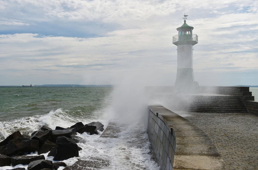 Leuchtturm im Sturm *** Lighthouse in a storm 1038804074