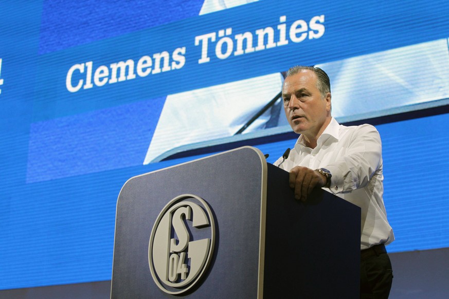 Gelsenkirchen, Germany 30.06.2019, Mitgliederversammlung 2019 des FC Schalke 04, Aufsichtsrat Clemens Tonnies (Schalke) ( Defodi-09-542-002219 *** Gelsenkirchen, Germany 30 06 2019, General Meeting 20 ...